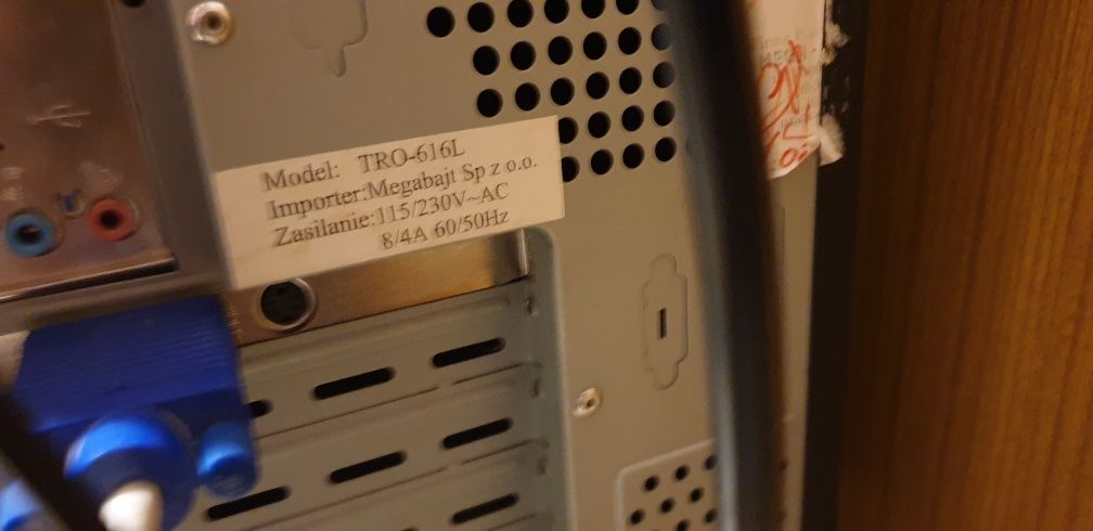 Komputer Pc Geforce fx 5200 Plus M onitor Samsung i klawiatura myszka