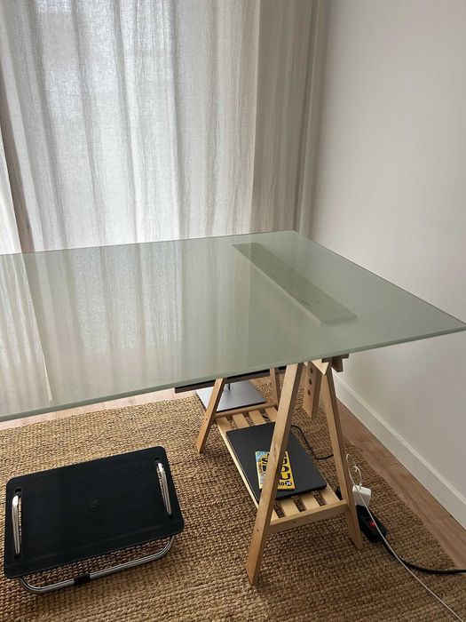 Secretária tampo vidro