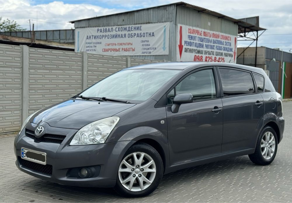 Toyota Corolla Verso 2.2 TDI, 2008г, D4D, 6-передач, вебасто, 7 мест.