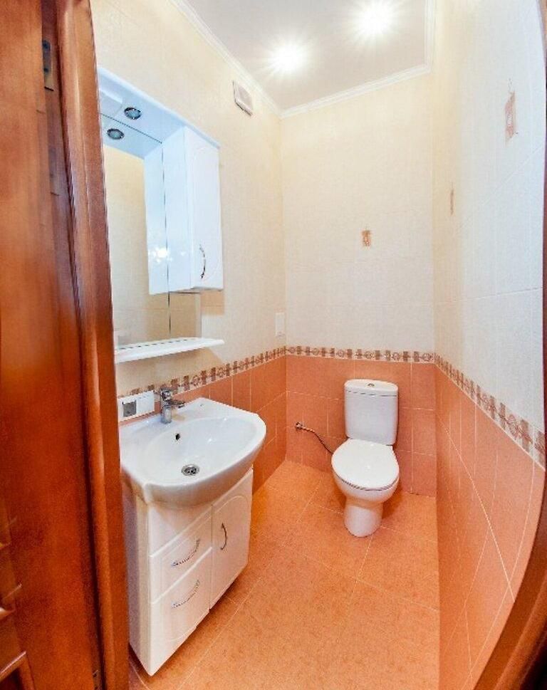 3-к, вул. Європейська 40в, Центр