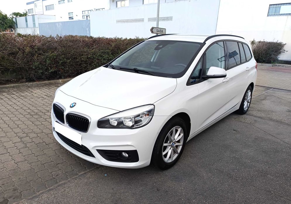 BMW 218D Tourer Cx Automática