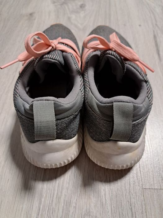 Продам кроссовки для бега Adidas  FortaRun X  р.34