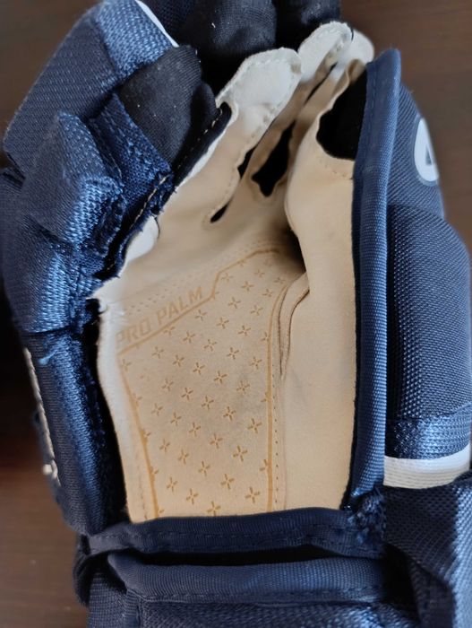 Хоккейные перчатки  Bauer Supreme M5 Pro, б.у.