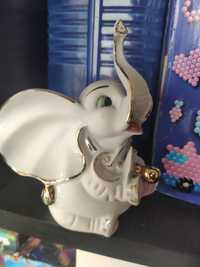 Elefante de porcelana