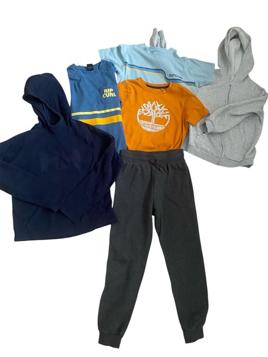 Paka zestaw ubrań chłopięcych szkoła, święta 140 Stan bardzo dobry.