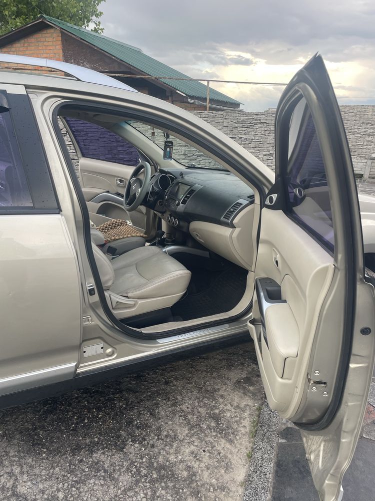 Mitsubishi Outlander 2008