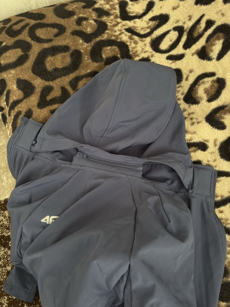 Мембранна куртка 4F Softshell Jacket