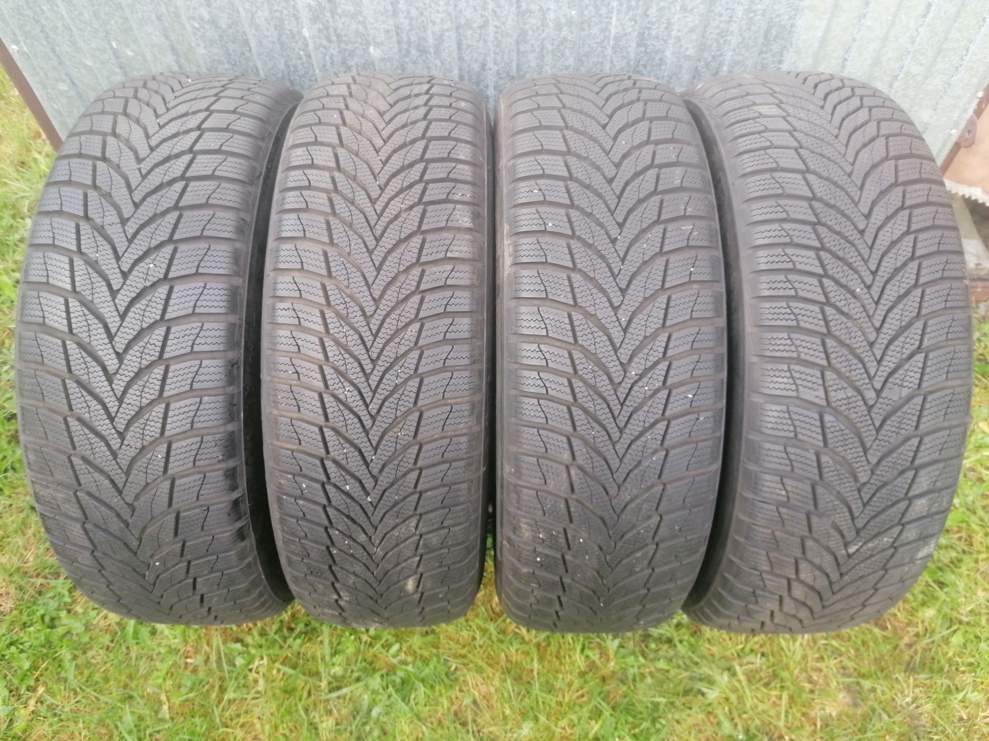 4 szt 235/60 r 18 Opony zimowe Nexen winguard sport 2 Suv JAK NOWE