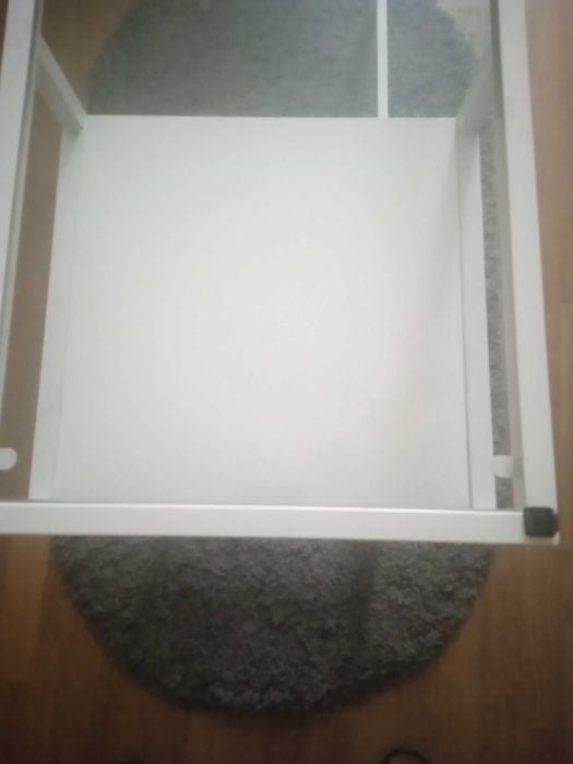 Стол стеклянный небольшой с полкой,  для ноутбука и др.