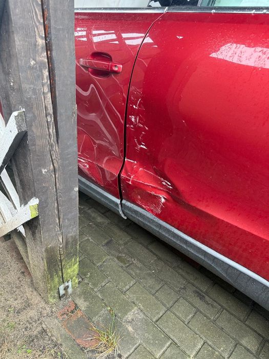 Audi q5 w całości lub na części