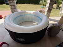 Jacuzzi lay-zspa miami