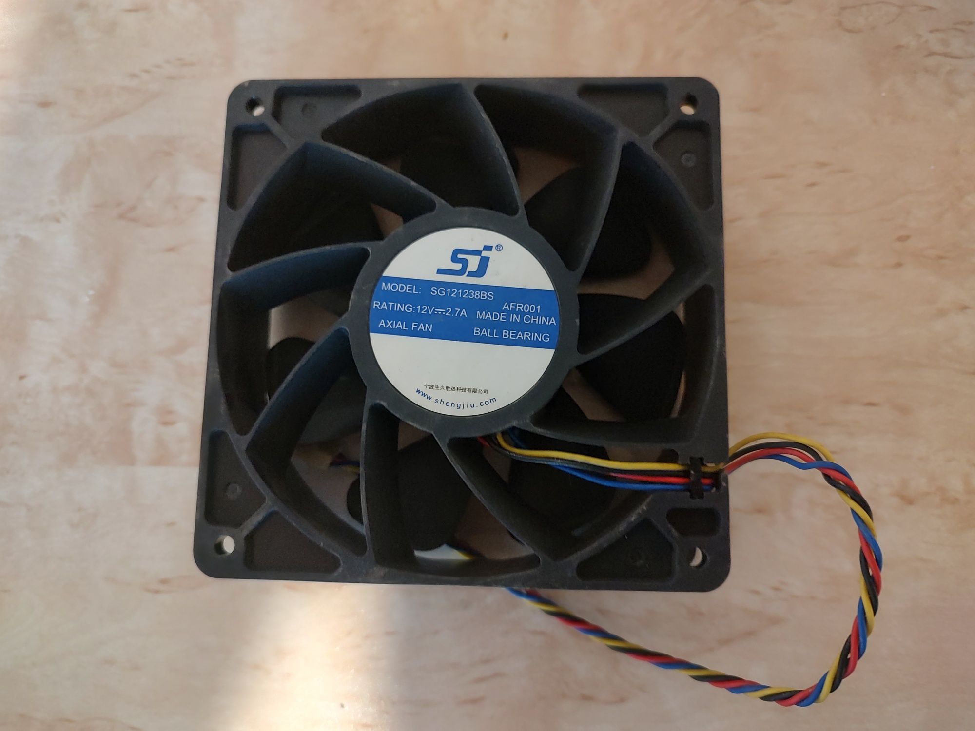Кулер 120 мм на 120 мм для Asic Bitmain 12v 2.7 (2.3 )A Donnager