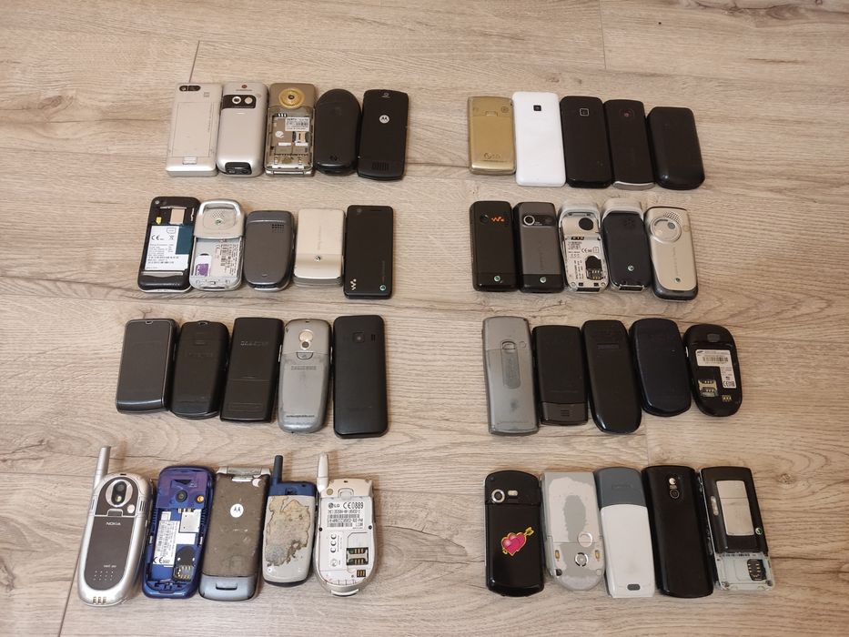 Мегалот мобільні телефони Sony Ericsson, Samsung