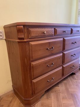 Комод деревяний , ясеневий , в гарному стані