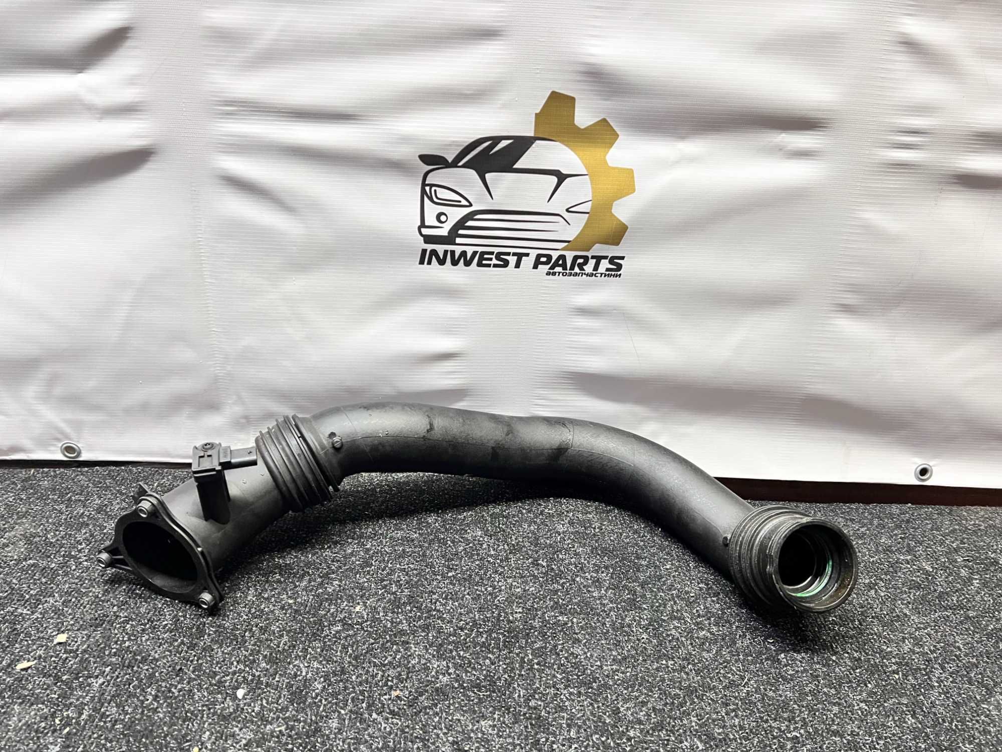 Bmw G20 f30 G01 G05 B48 патрубок Турбіни Повітропровід 13718601683