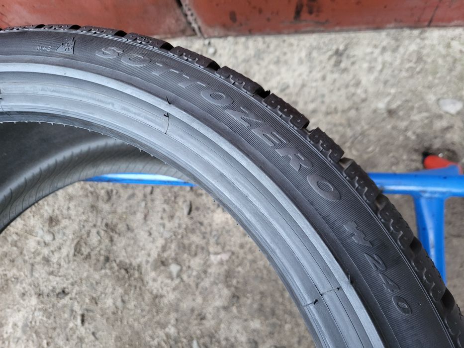 255/35/20 R20 Pirelli Sottozero W240 4 шт ціна за 1шт шини