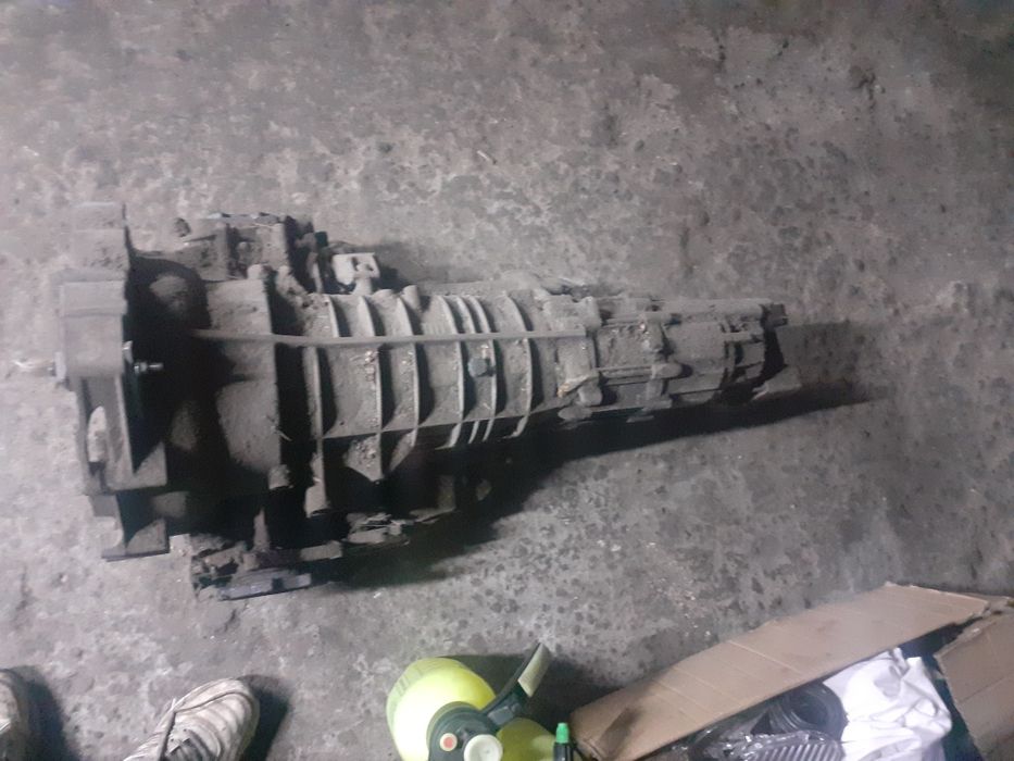 Продам коробку 6000