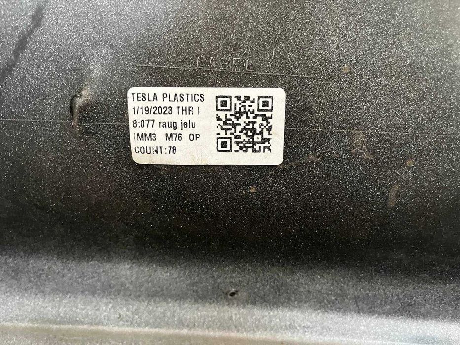 Бампер передній Tesla Model S Plaid  1564687-00-C  2022-2025