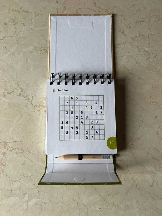 podręczny zestaw zagadkopis rozumówki zadania i rebusy do podróży albi