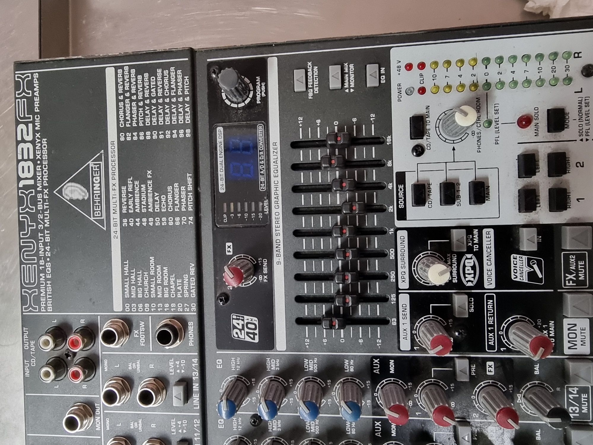 Mikser Behringer xenyx 1832 FX