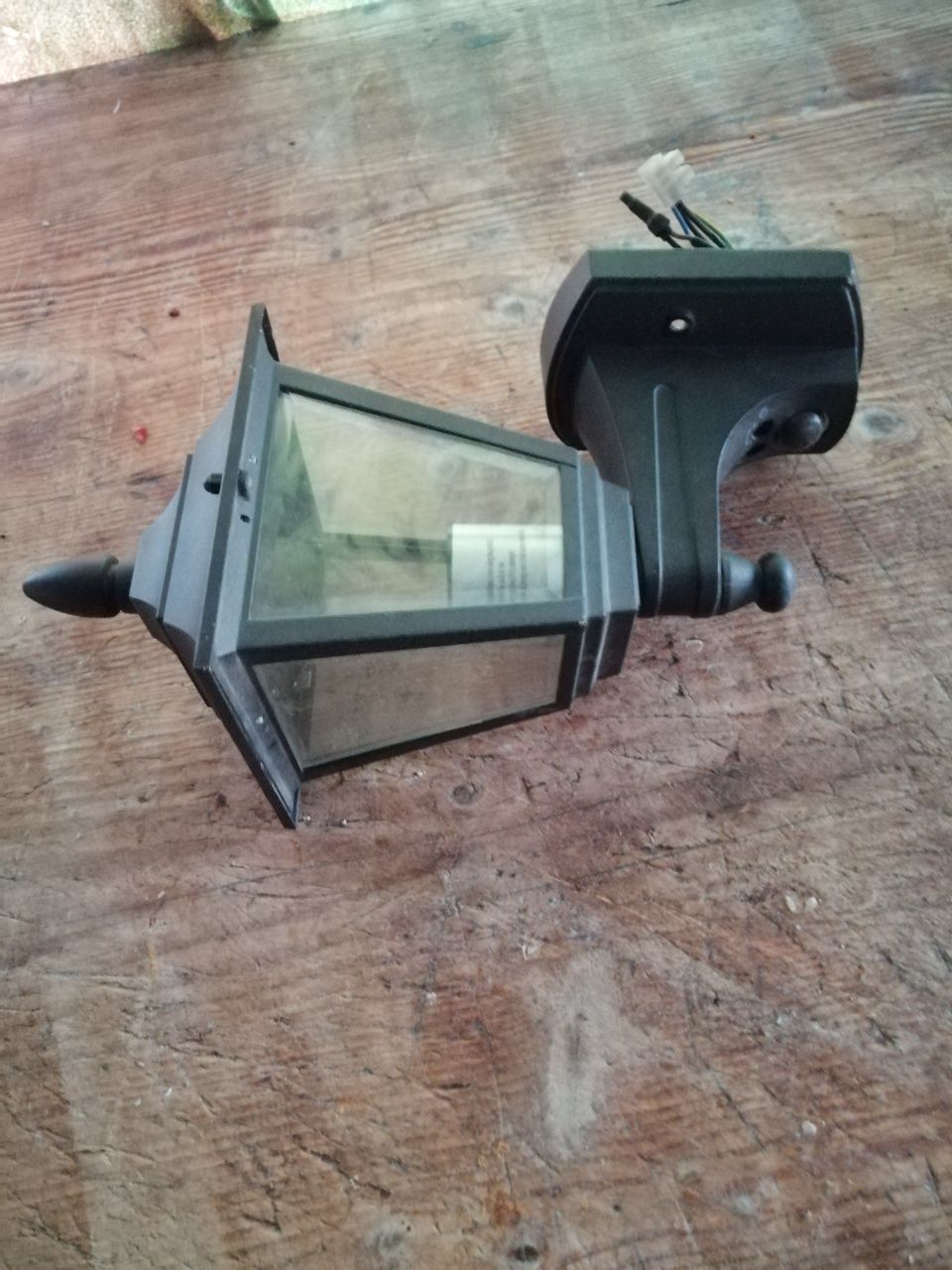 Lampa Ścienna Zewnętrzna Z Czujnikiem Ruchu