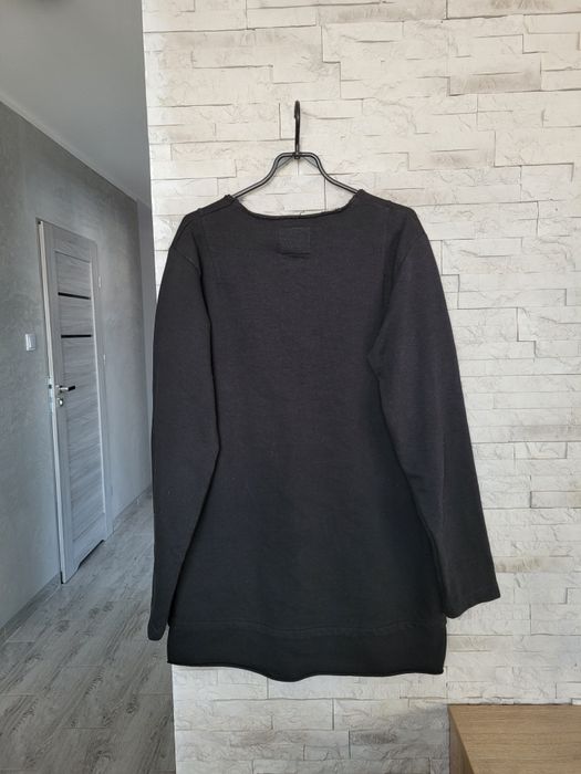 Czarna męska gładka dłuższa bluzka na długi rękaw New Yorker XL