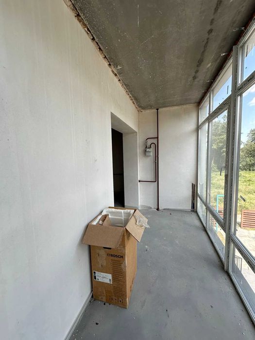 Продам велику 2-кімнатну квартиру - 70 м.кв