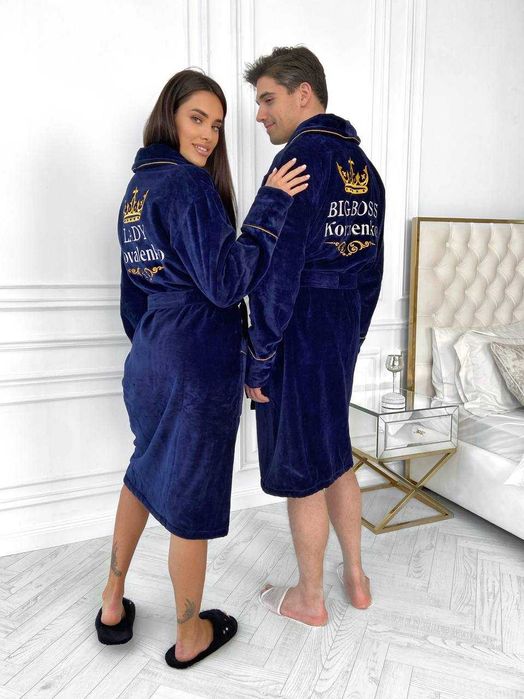 Халат іменний з вишивкою з махри-плюш