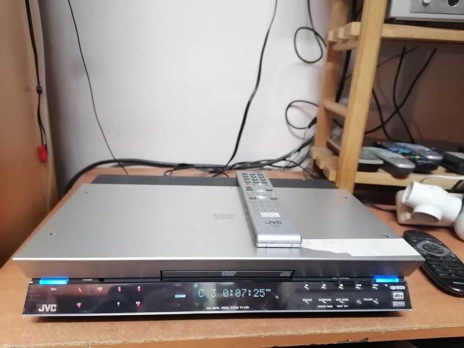 Amplituner JVC XV-TH-A10R