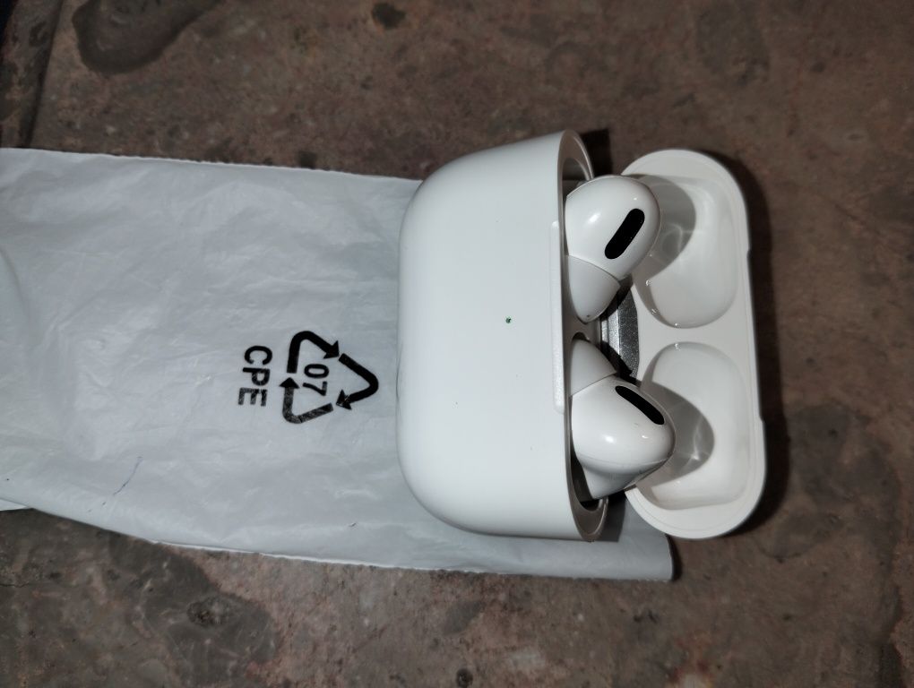 Fones bluetooth.