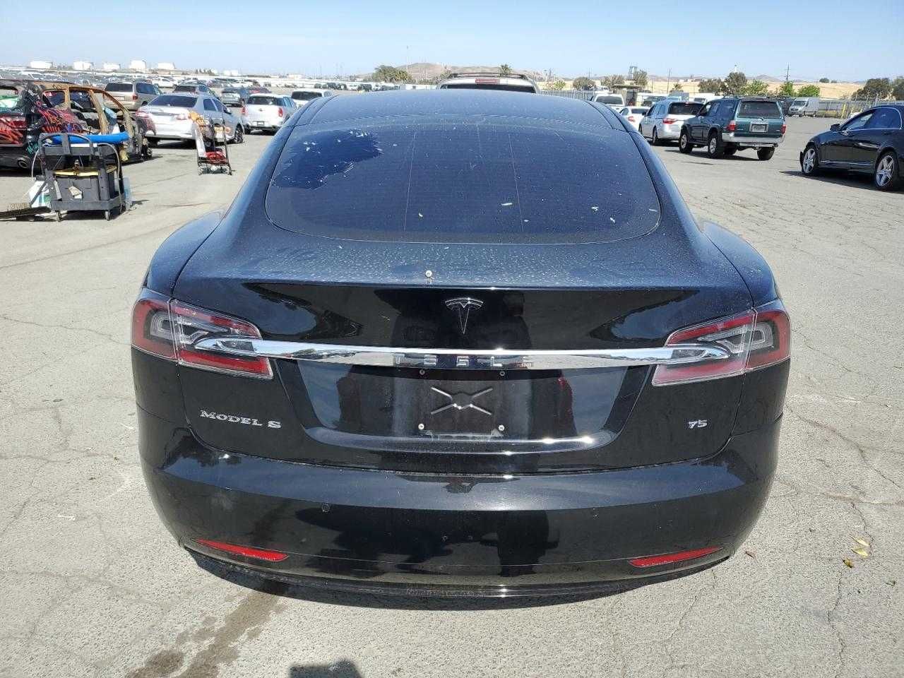 Tesla Model S 2016