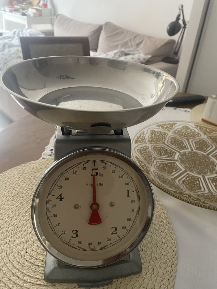 Waga kuchenna retro