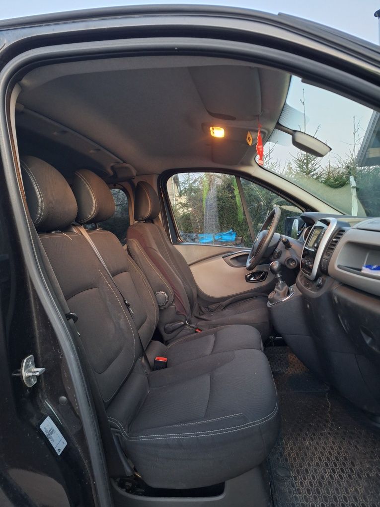 Renault Trafic Long