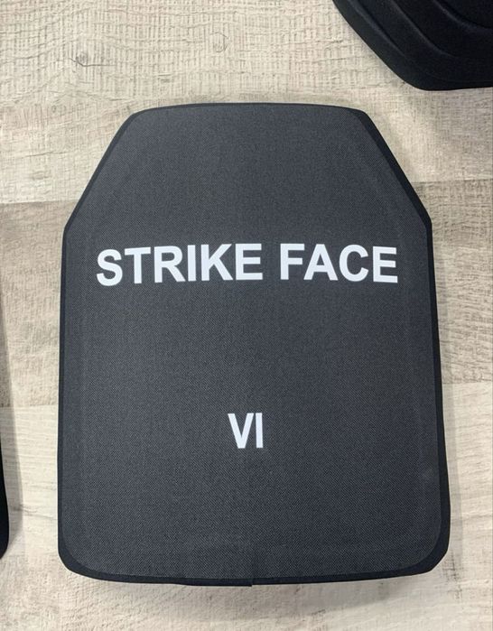 Бронежилети: керамічні плити 6клас захисту, плитоноска та підсумки АК.