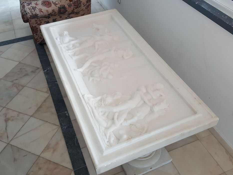 Mesa de Mármore " O rapto das Sabinas"