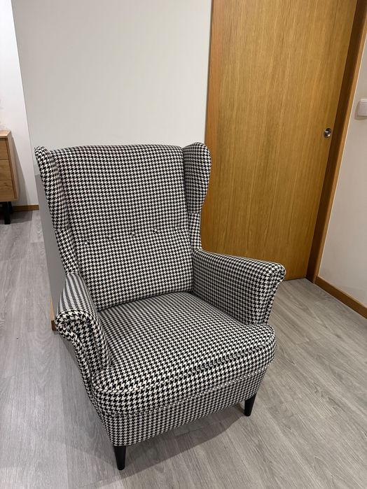 Poltrona, Vibberbo preto/bege