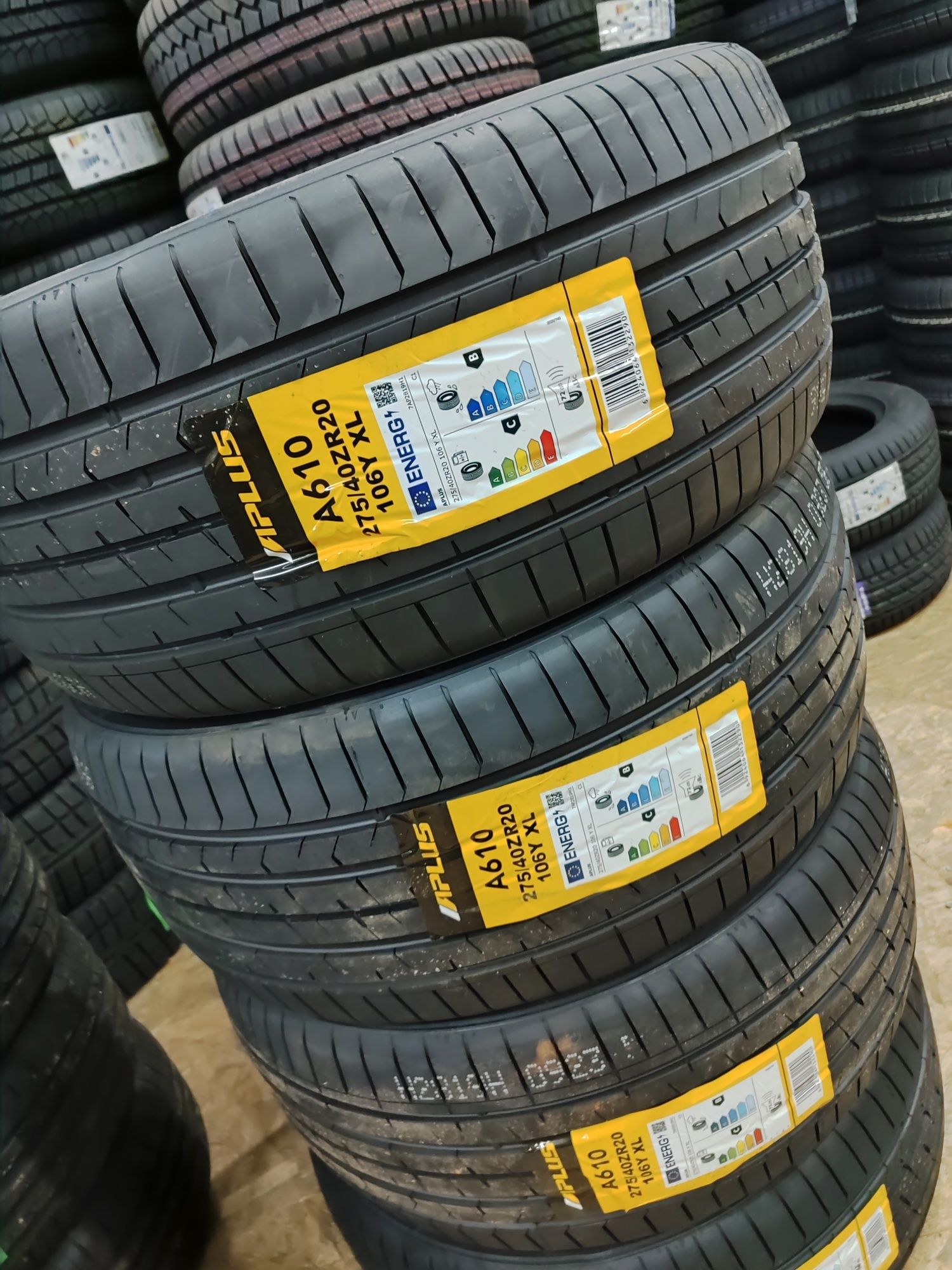 Aplus A610 275/40 R20 106Y XL