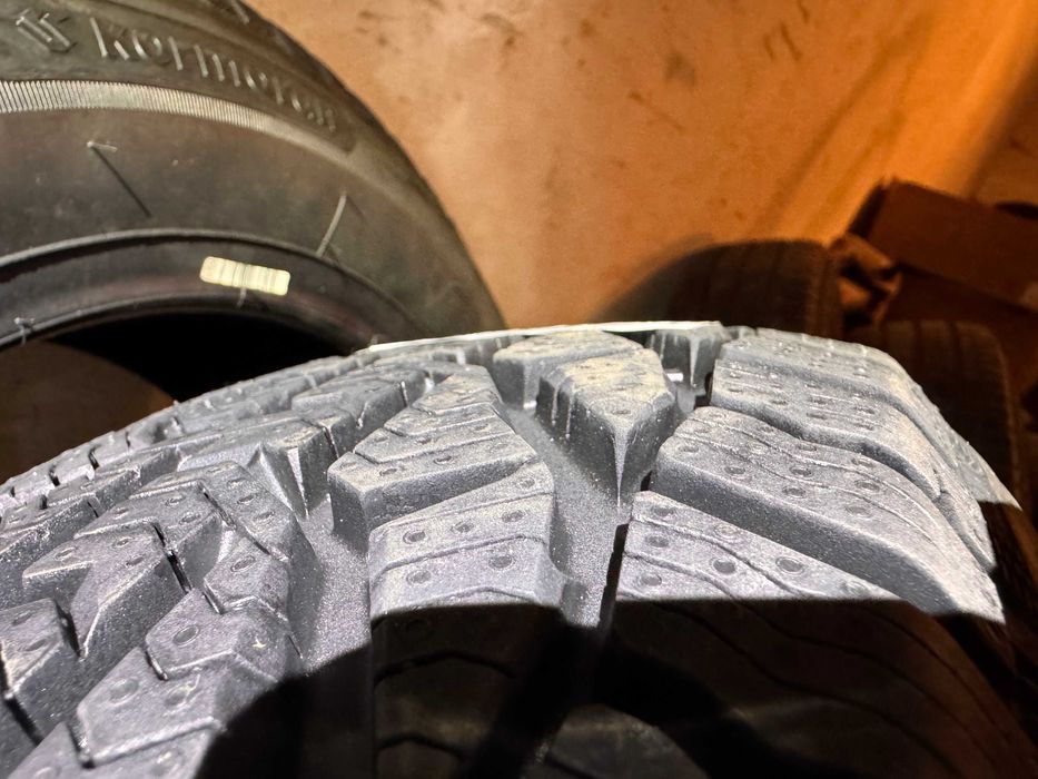 opony KORMORAN 195/65R15 jak NOWE!!! zimowe