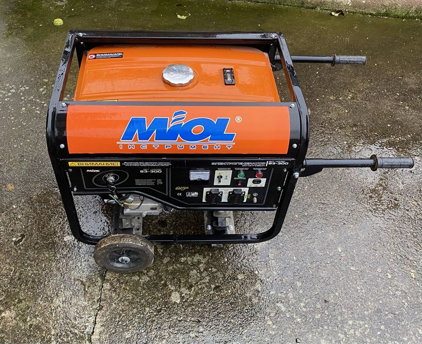 Бензиновий Генератор MIOL 83-300 в Чудовому Стані