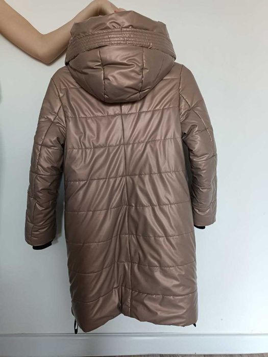 Пальто на дівчинку 140 см
