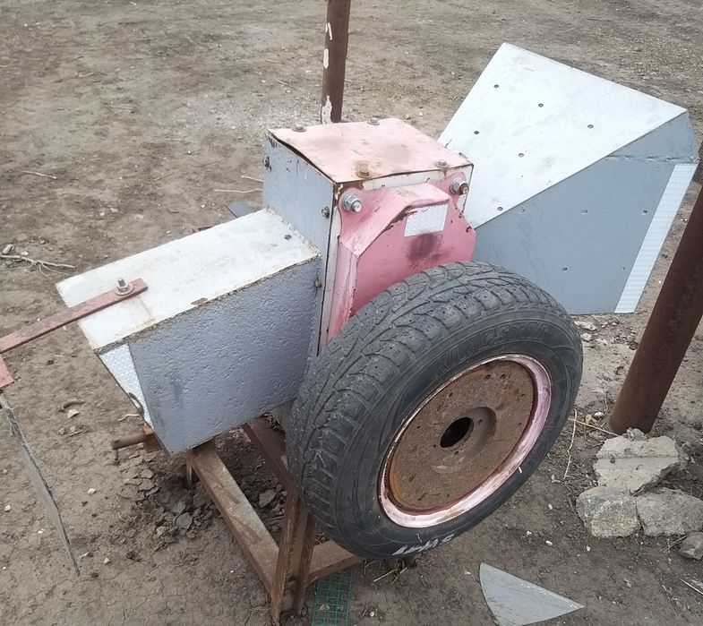 Подрібнювач гілок дс120