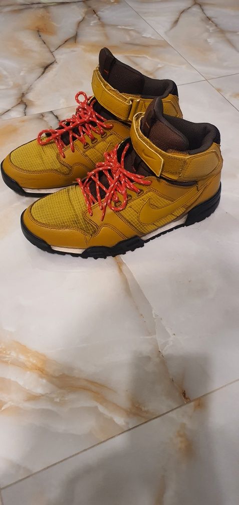 Buty trekkingowe Nike Mogan mid.46