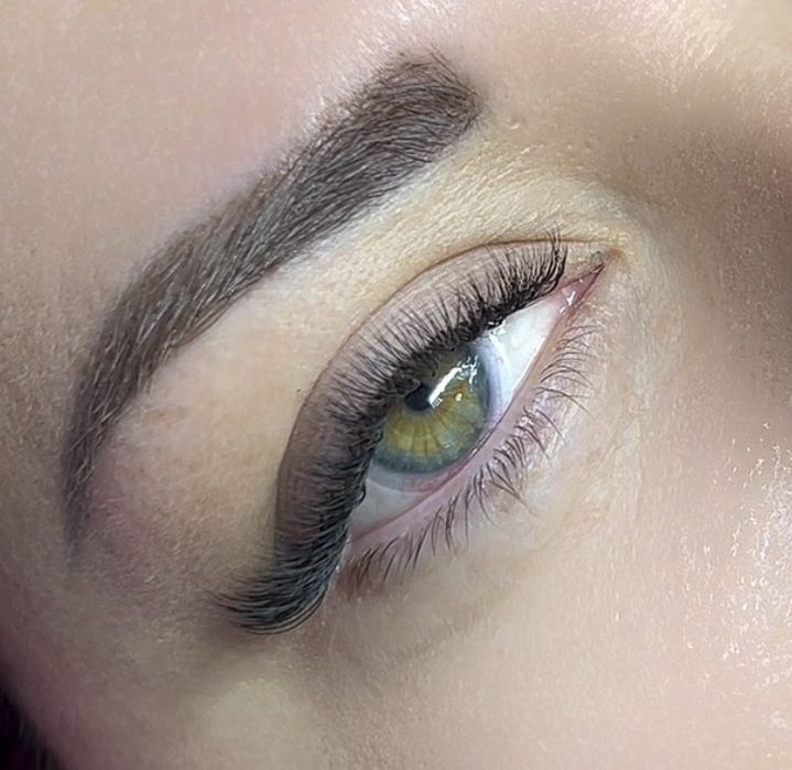 Услуги по наращиванию ресниц Холодная гора