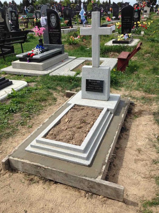 Пам'ятники з мармуровою крихти.Встановлення, реставрація,плитка.
