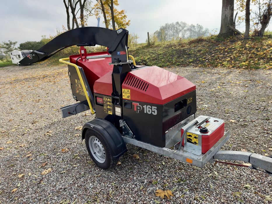 Rębak spalinowy Linddana  TP165  mobilny, rozdrabniacz do gałęzi.