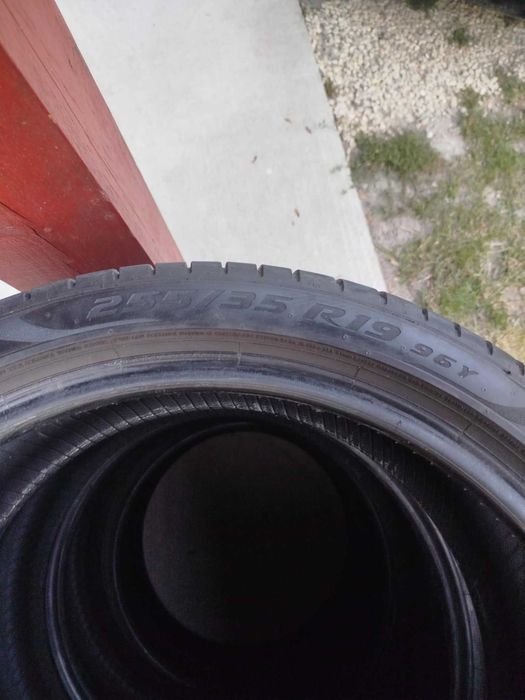 Opony PIRELLI 255/35 R19