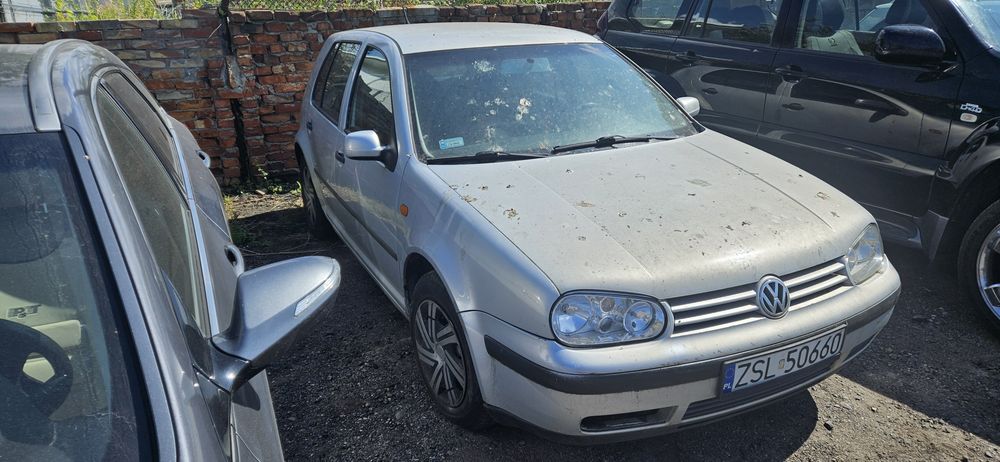Volkswagen Golf IV 1.4 16v benzyna 4lata w PL uszkodzona skrzynia