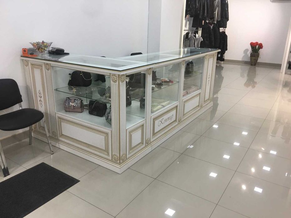 Центр Соборна/Велика Морська 100 кв.м. фасад ремонт ціна 150 тис. у.о.