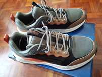 Vendo Skechers novos Jogger