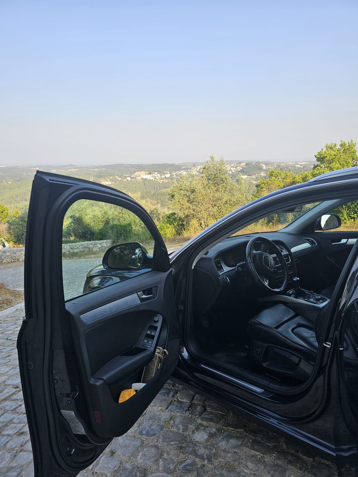 Carrinha Audi B8 140cv 2008
Impecável interior e exterior.
Estofos em